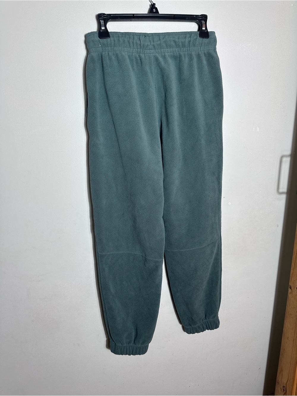 Nike Therma Fit One Loose Fleece Pants with Swoosh - Picture 6 of 7